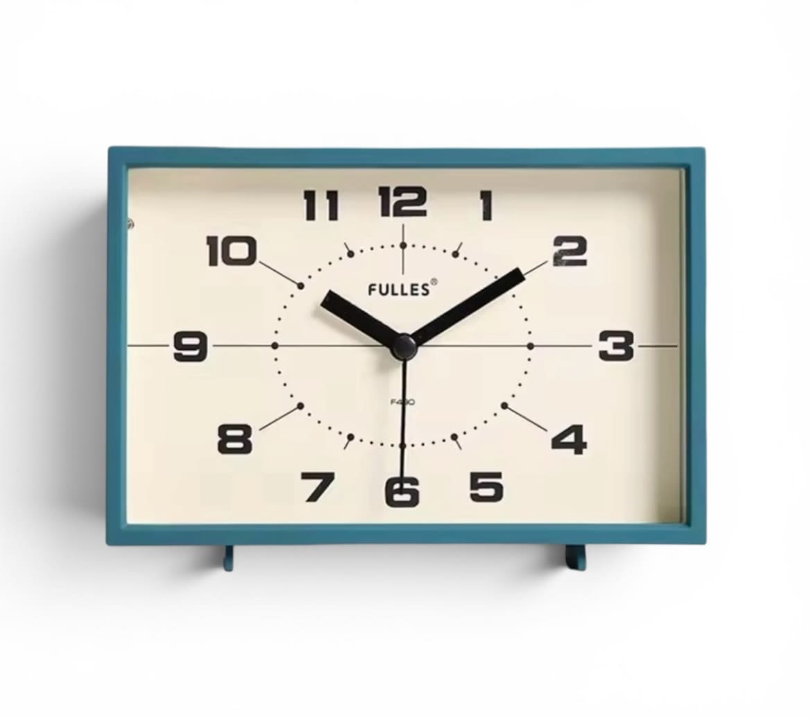reveil horloge vintage bleu sur fond blanc - monreveil.com