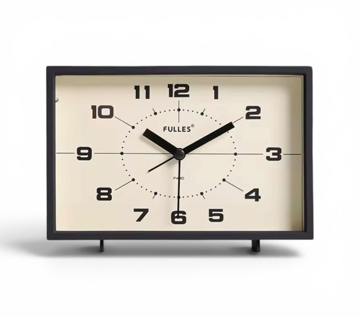 reveil horloge vintage noir sur fond blanc - monreveil.com