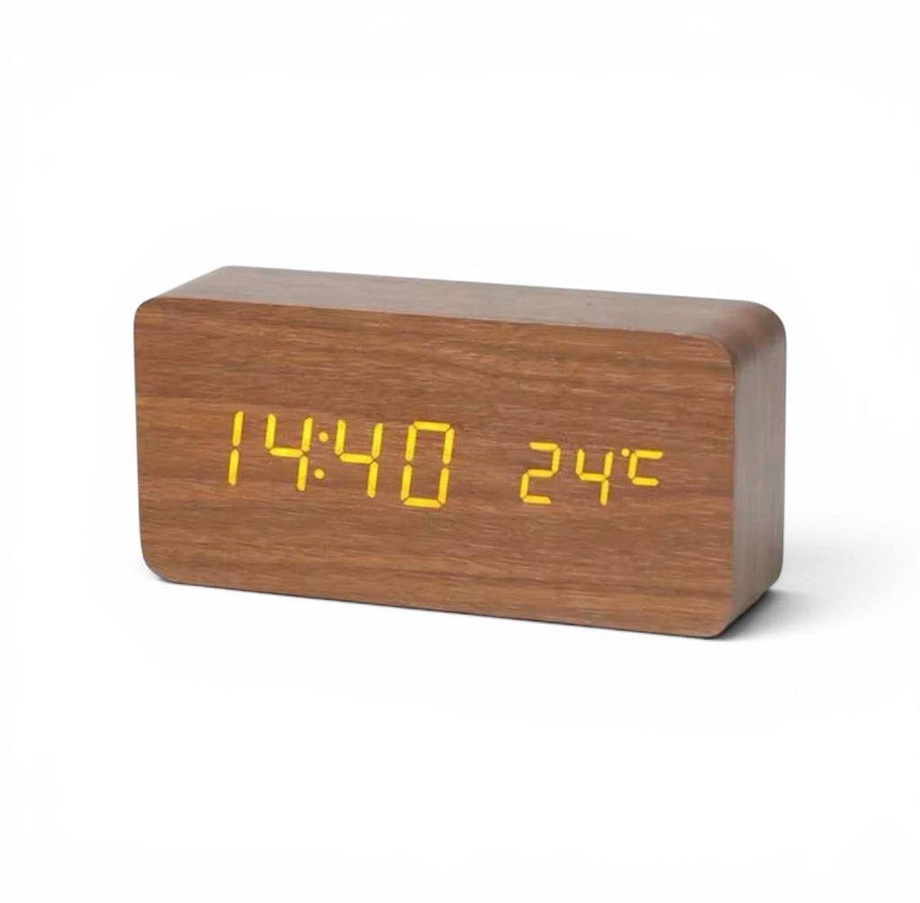 Réveil bois plat fond blanc design bois foncé - monreveil.com