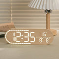 reveil bois beige mural allumé avec heure, température et date