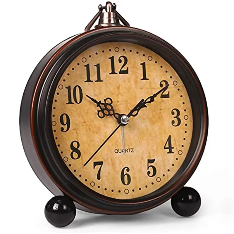 reveil horloge retro ancien sur fond blanc - monreveil.com