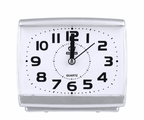 Réveil senior à grands chiffres sur fond blanc, cadran blanc