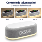 Réveil à induction avec lumière réglable sur trois niveaux de luminosité à 30, 70 et 100 %